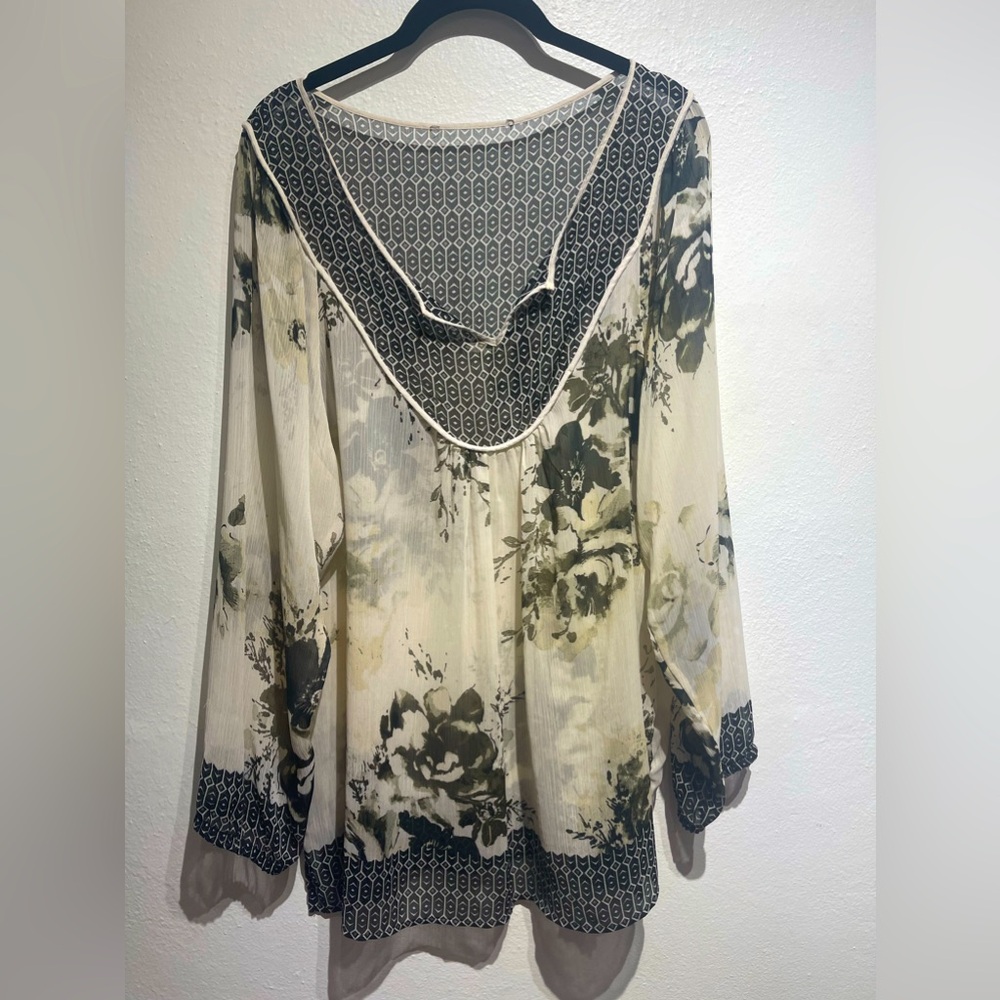 Modern flower blouse